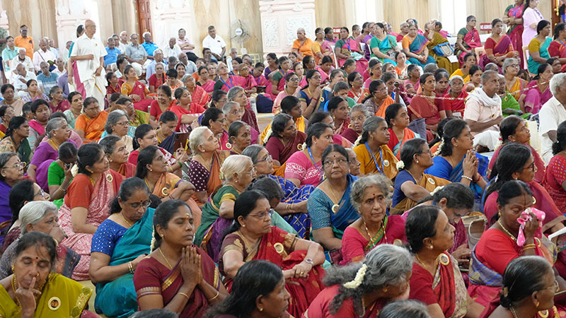 Chanting, Puja and Bhajans - Temple 25 years of Celebrations (Photos)