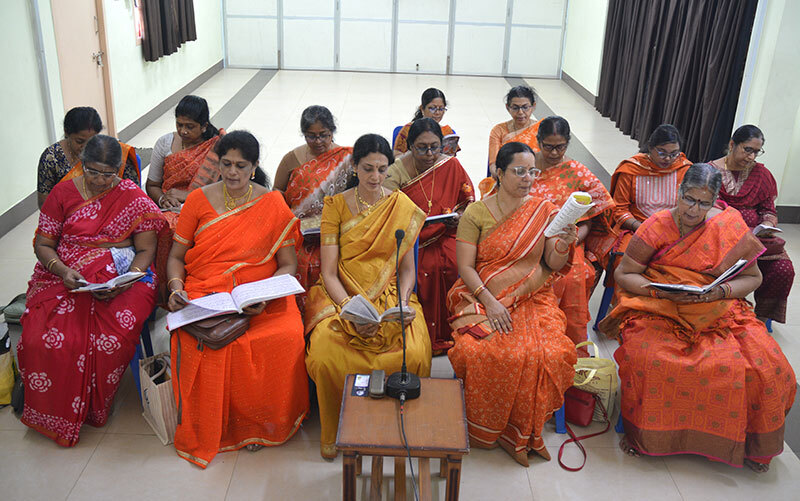 Sampoorna Gita Parayanam (Photos)